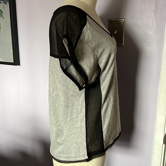 Roxy Heathered grey and black sheer mixed materials short sleeve blouse. - Picture 2 of 7